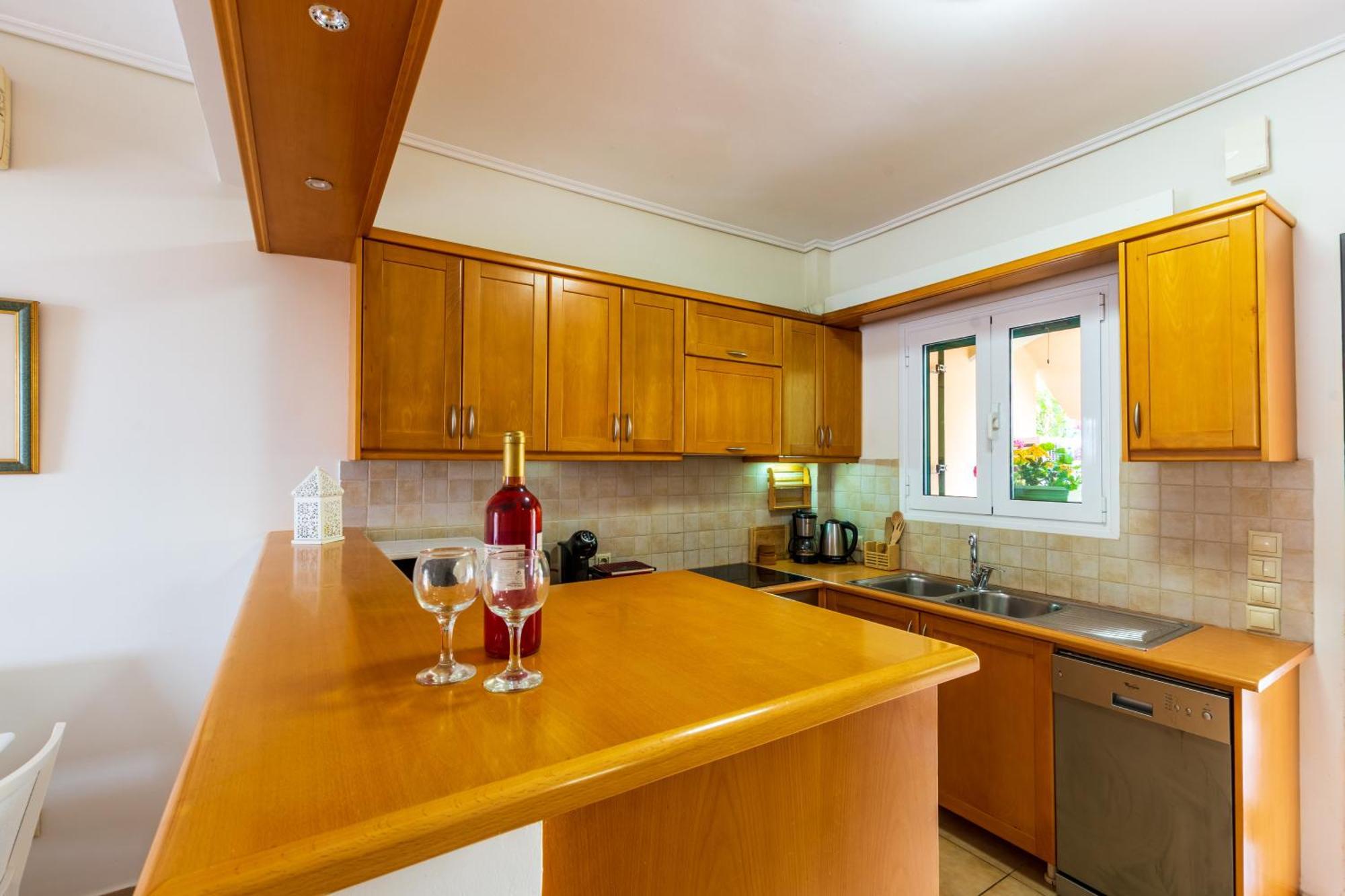 Barbati Seafront Luxury Suites Buitenkant foto