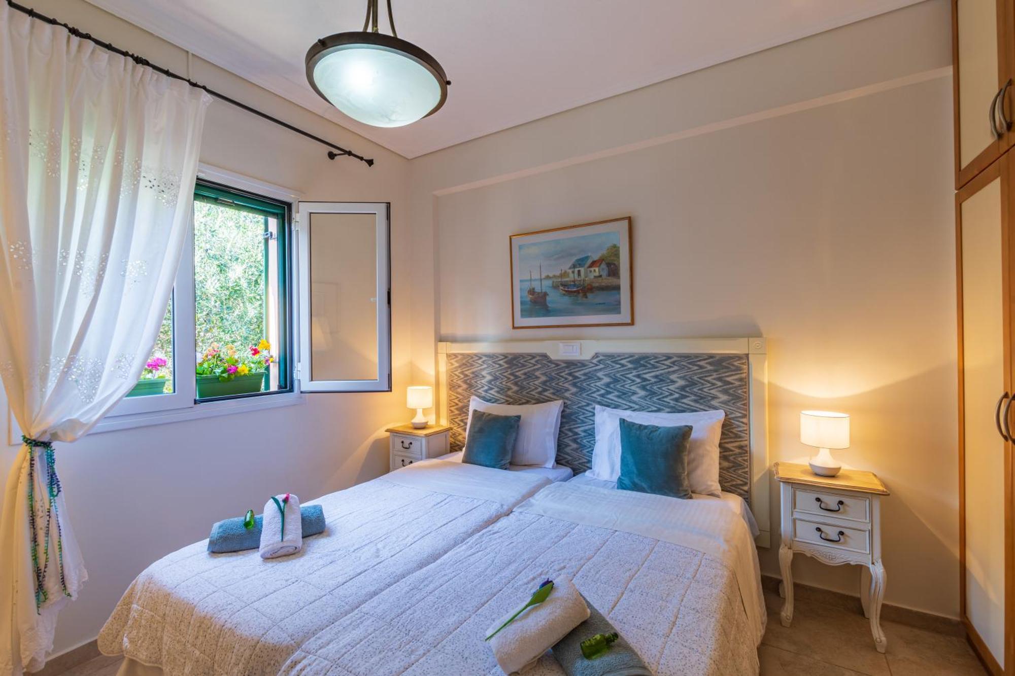 Barbati Seafront Luxury Suites Buitenkant foto